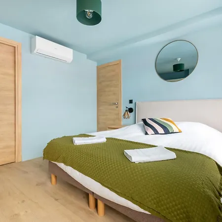 Standing 4 Et 4 Salles De Bains Face Marche De Wazemmes Λιλ