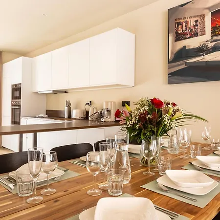 Standing 4 Et 4 Salles De Bains Face Marche De Wazemmes Διαμέρισμα *