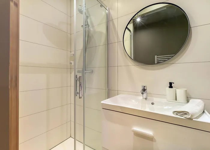 Appartement Standing 4 Et 4 Salles De Bains Face Marche De Wazemmes *