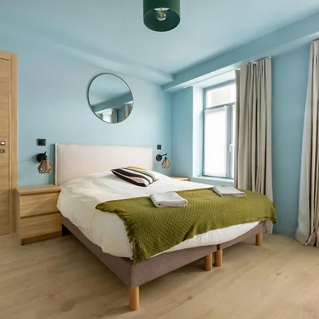 Lägenhet Standing 4 Et 4 Salles De Bains Face Marche De Wazemmes Lille